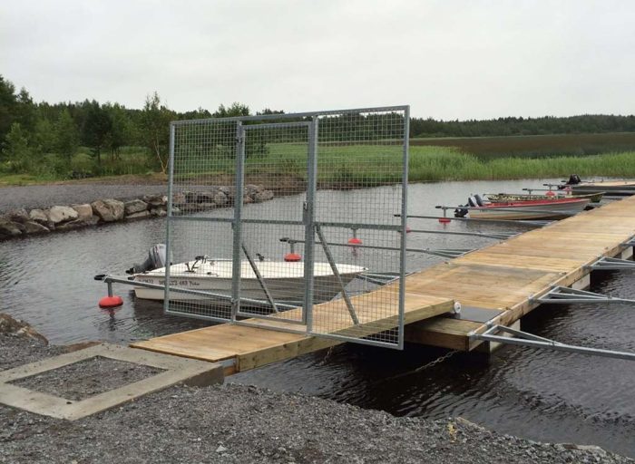 Trä/betongbrygga inkl. förankring och 6m y-bommar - Bild 3