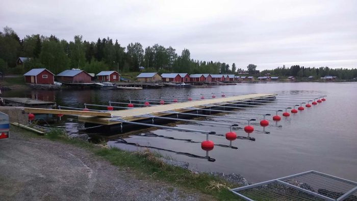 Rörpontonbrygga med stål/trä ram inkl. förankring och 6m y-bommar - Bild 2